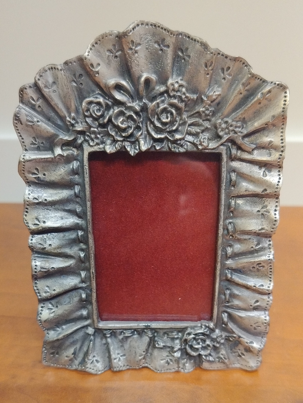 Antique-Style Silver Decorative 2x3" Photo Frame - Silver
